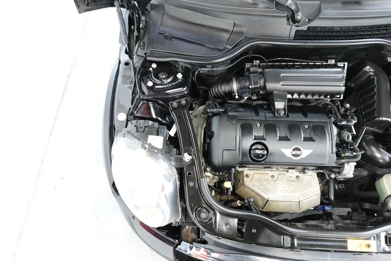 2015 MINI Cooper Convertible LOW KM,NO ACCIDENT,AUTO,CONVERTIBLE - Photo #33