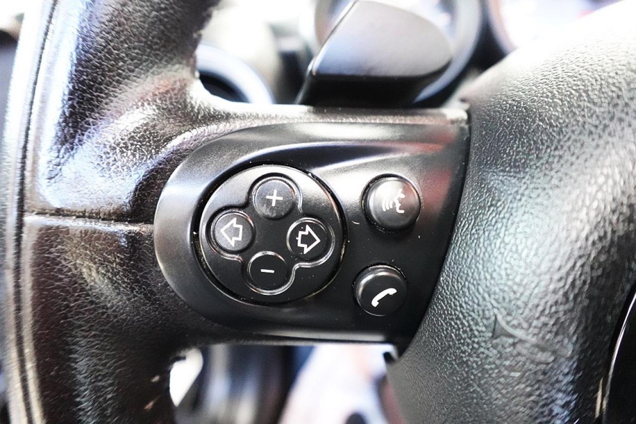 2015 MINI Cooper Convertible LOW KM,NO ACCIDENT,AUTO,CONVERTIBLE - Photo #29