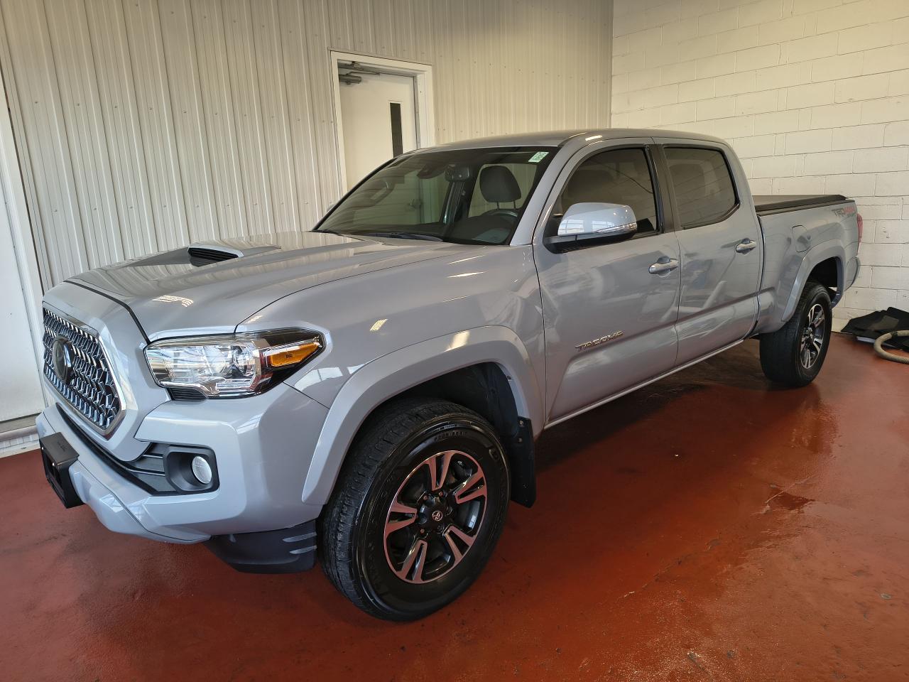 2019 Toyota Tacoma TRD SPORT 4X4 Photo0