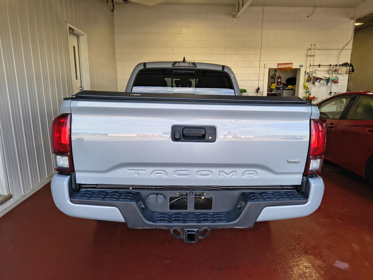 2019 Toyota Tacoma TRD SPORT 4X4 Photo0