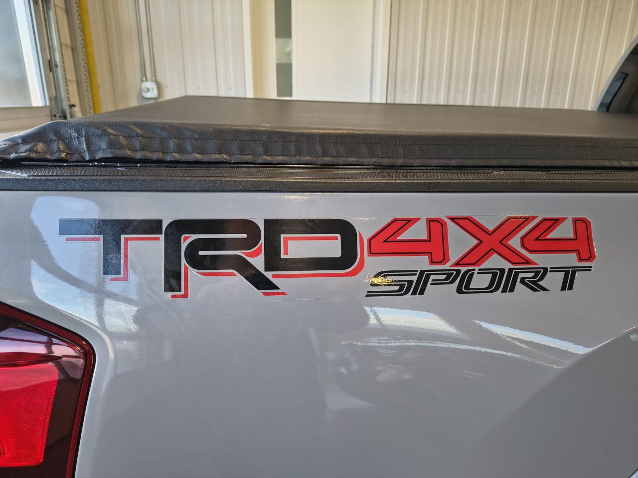 2019 Toyota Tacoma TRD SPORT 4X4 Photo0