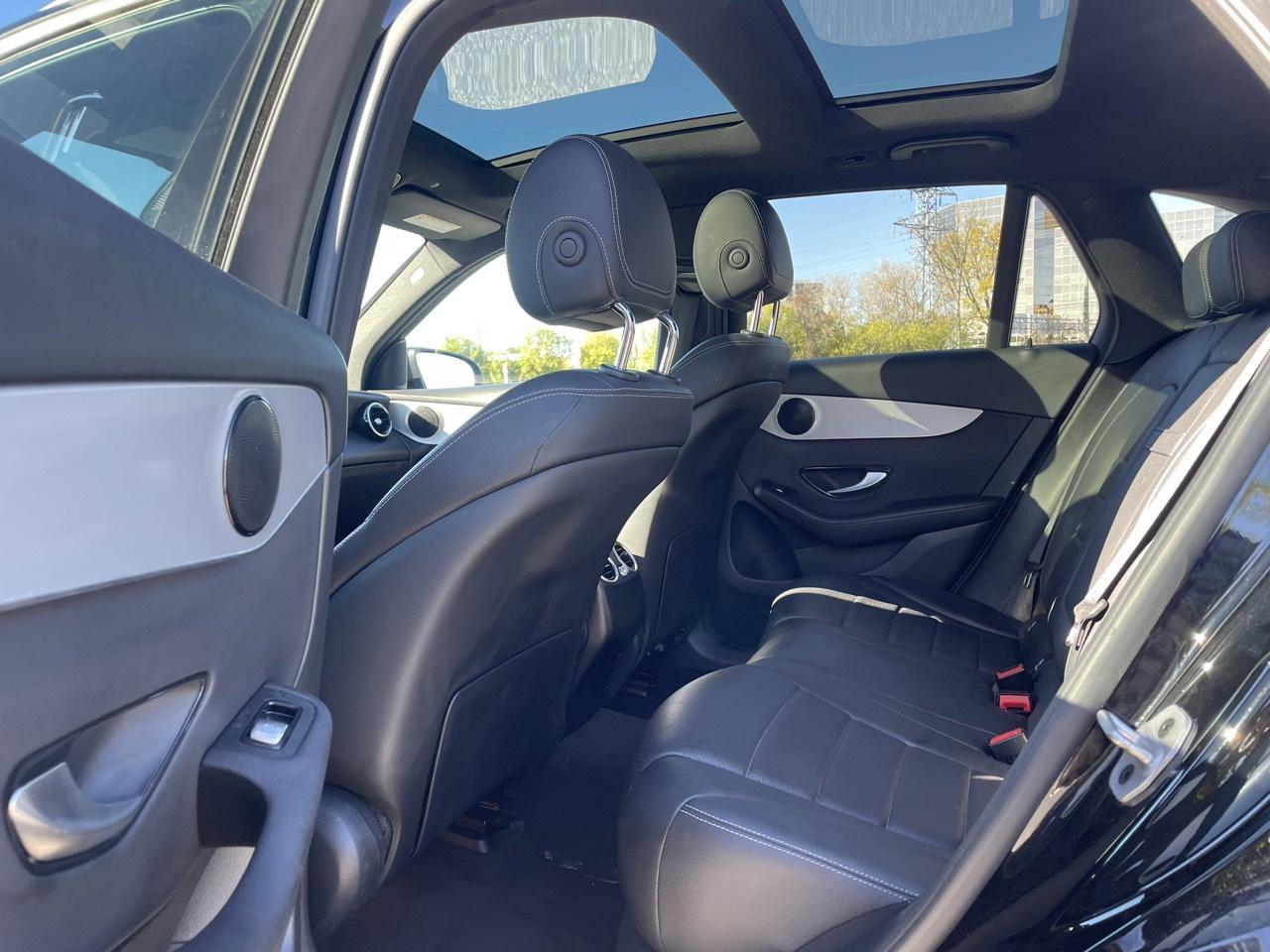 2022 Mercedes-Benz GLC-Class GLC300 4MATIC - Photo #10