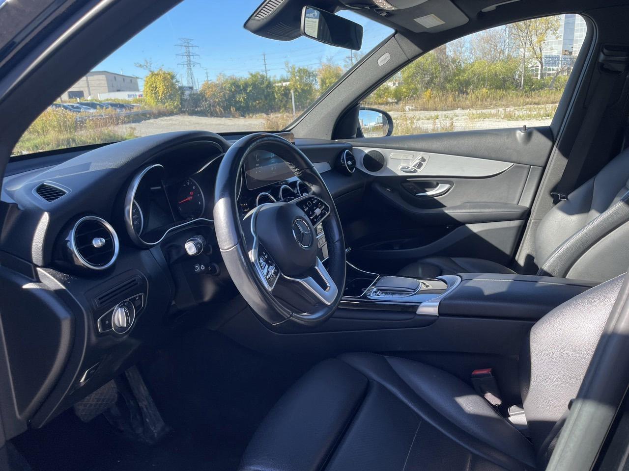 2022 Mercedes-Benz GLC-Class GLC300 4MATIC - Photo #9