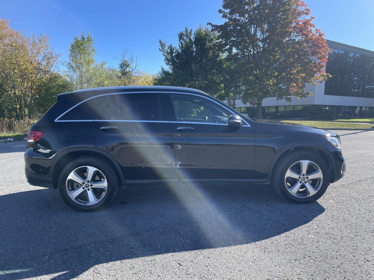 2022 Mercedes-Benz GLC-Class GLC300 4MATIC Photo