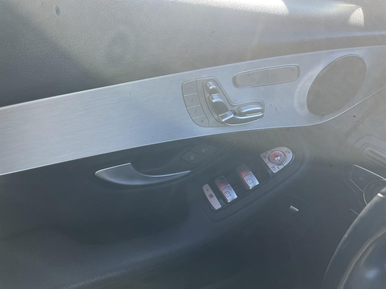 2022 Mercedes-Benz GLC-Class GLC300 4MATIC Photo