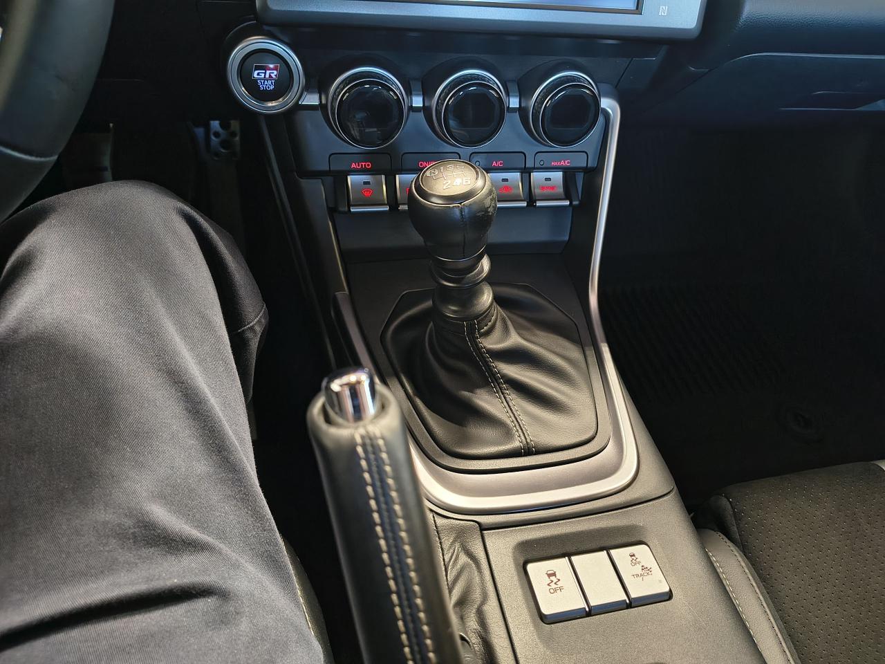 2024 Toyota GR86 Premium Photo0