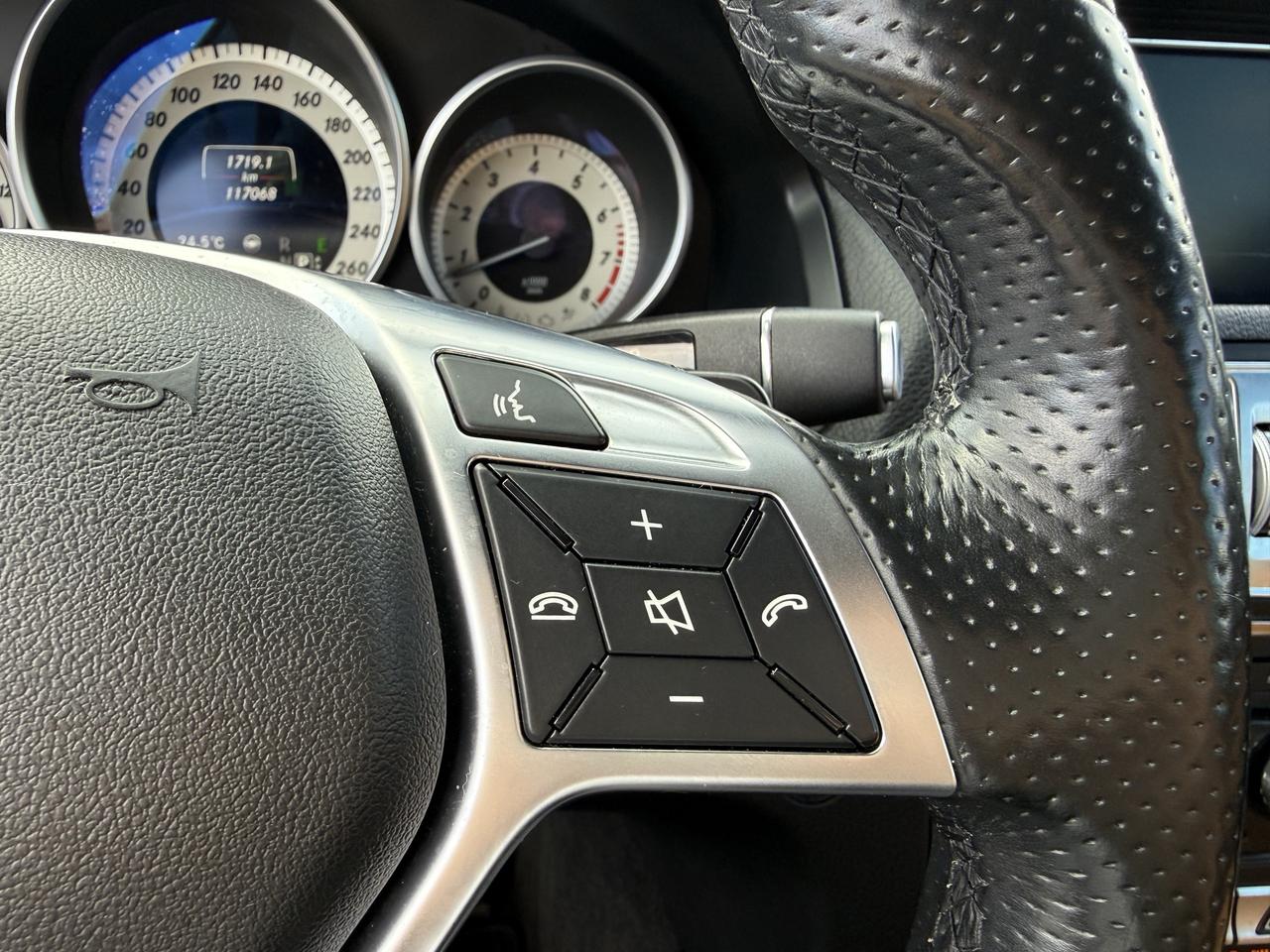 2016 Mercedes-Benz E-Class E 400 Photo