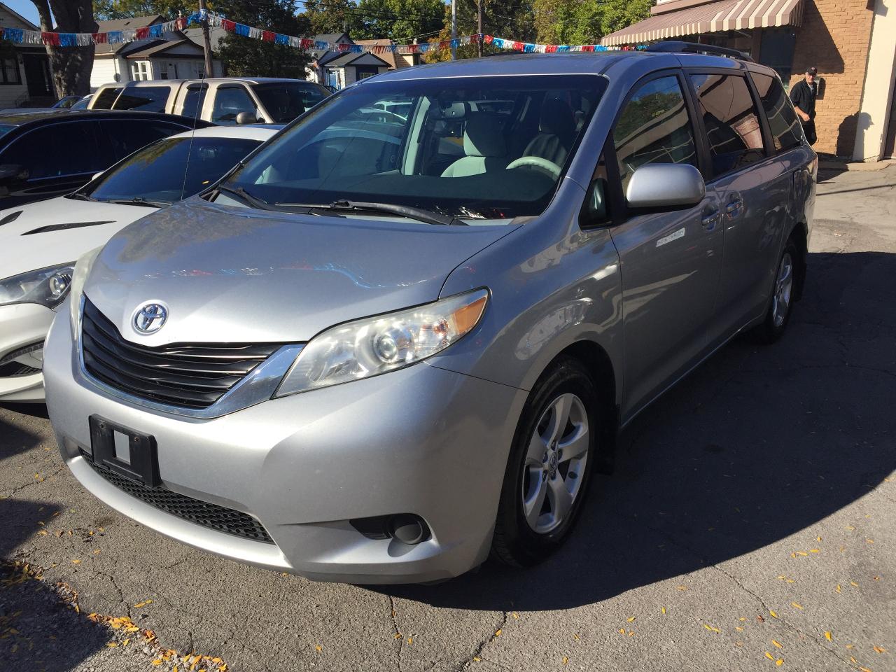 2014 Toyota Sienna 5DR LE 8-PASS FWD