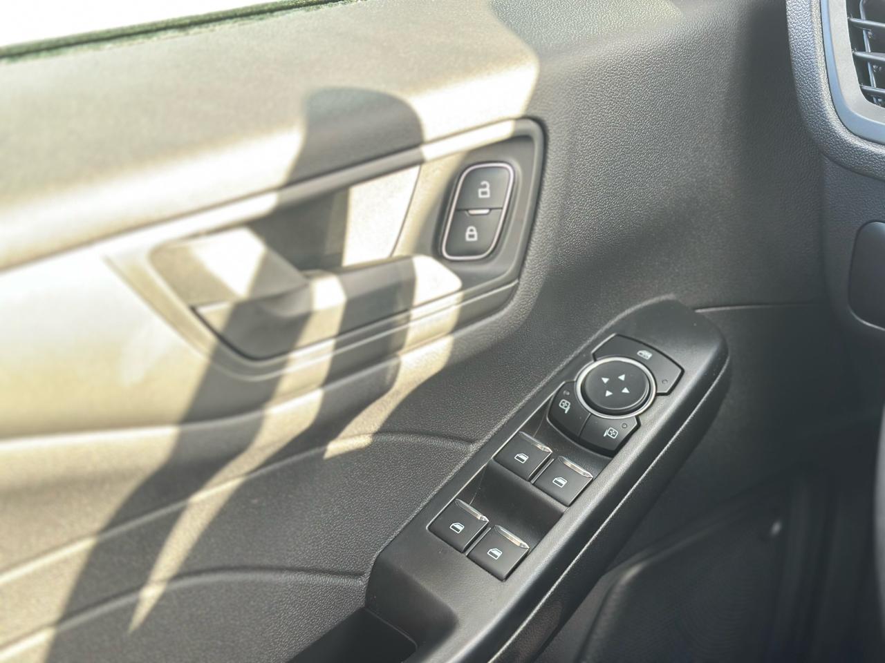 2026 Ford Escape Active AWD Photo5