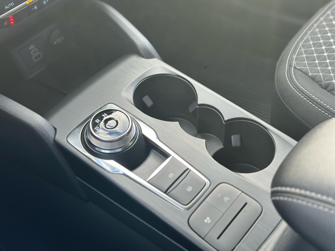 2026 Ford Escape Active AWD Photo5