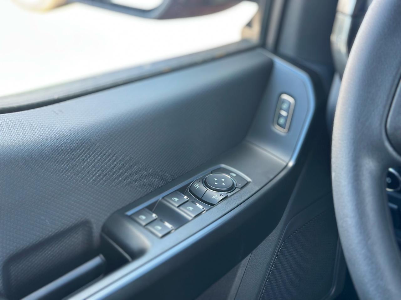 2025 Ford F-150 STX 4WD SuperCrew 5.5' Box Photo5