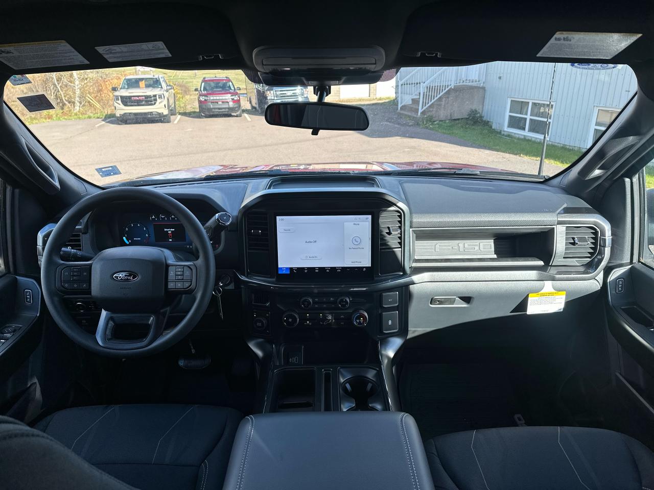 2025 Ford F-150 STX 4WD SuperCrew 5.5' Box Photo5