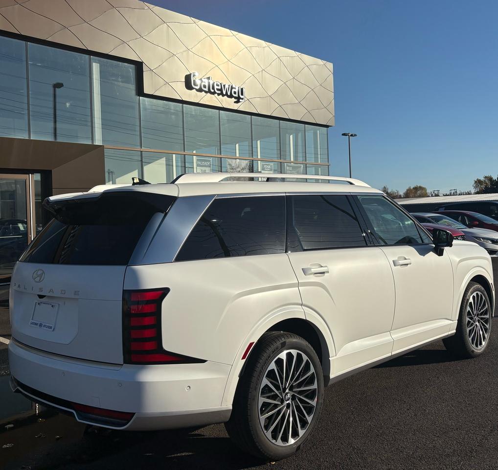 2026 Hyundai PALISADE ULTIMATE CALLIGRAPHY HEV Photo2