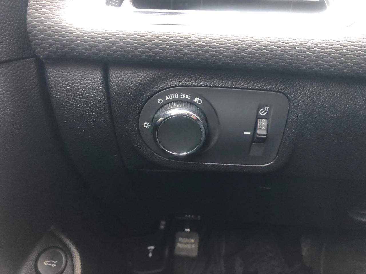 2018 Chevrolet Cruze LT - Photo #14