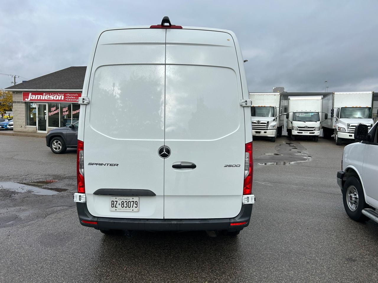 2023 Mercedes-Benz Sprinter  - Photo #4