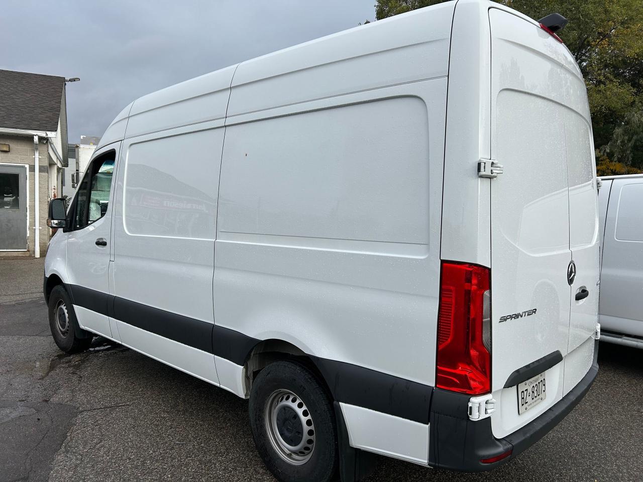 2023 Mercedes-Benz Sprinter  - Photo #5