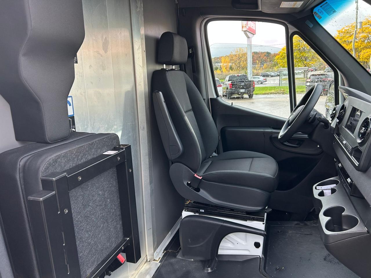 2023 Mercedes-Benz Sprinter  - Photo #10