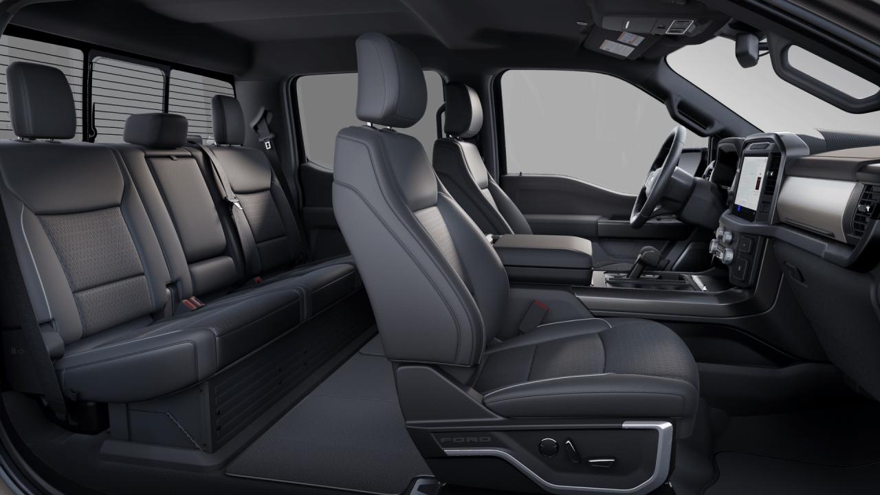 2025 Ford F-150 Lariat 4WD SuperCrew 5.5' Box Photo5