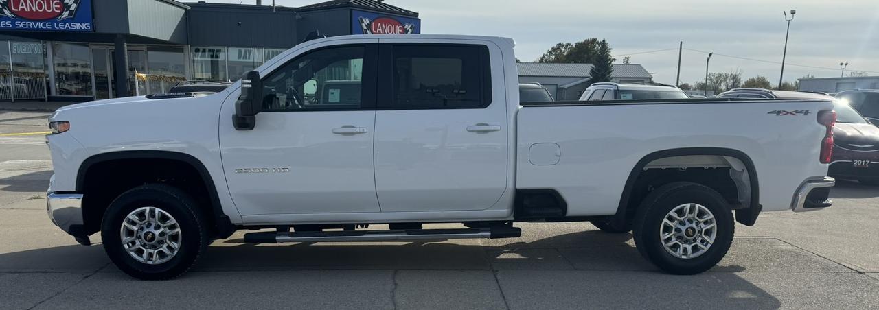 2024 Chevrolet Silverado 2500 4WD Crew Cab 172" LT Photo