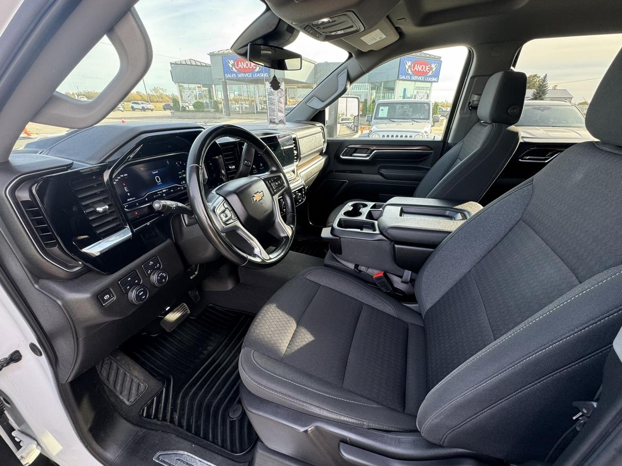 2024 Chevrolet Silverado 2500 4WD Crew Cab 172" LT Photo