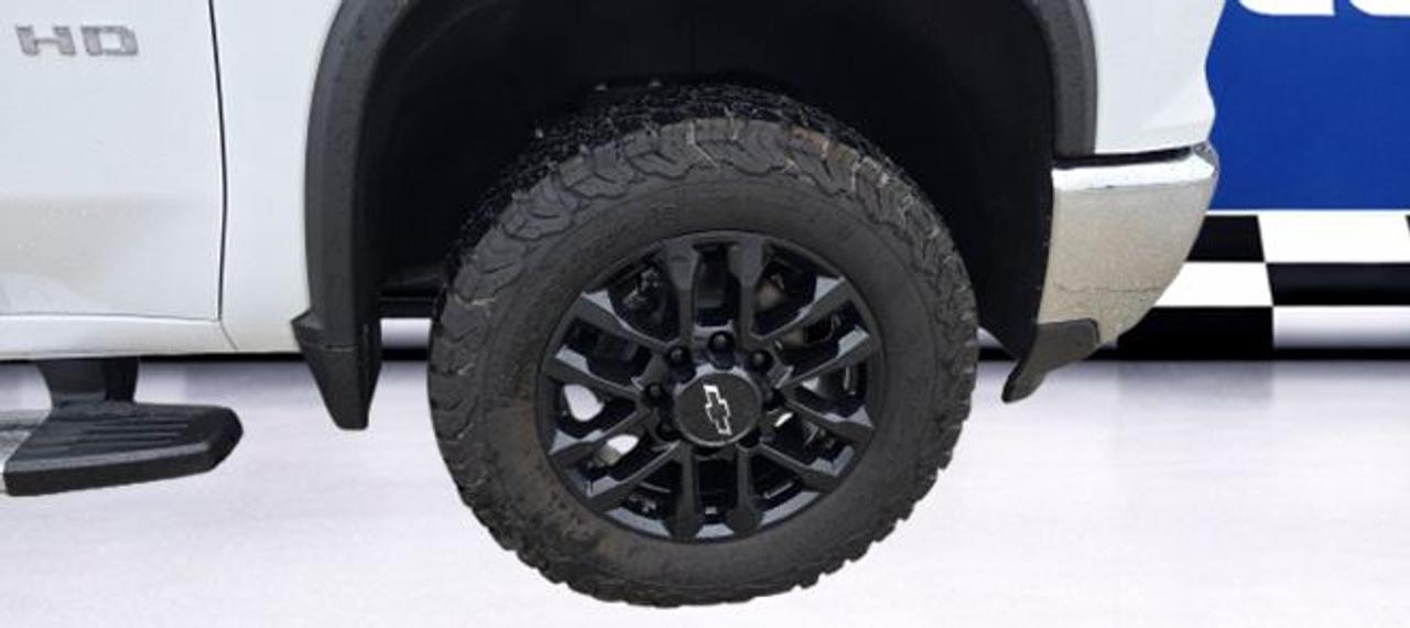 2024 Chevrolet Silverado 2500 4WD Crew Cab 172" LT Photo