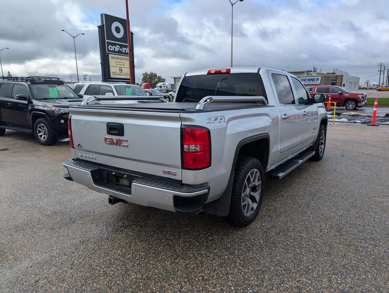 2014 GMC Sierra 1500 SLT | Leather | Heated Steering | Heated Seats - Photo #4