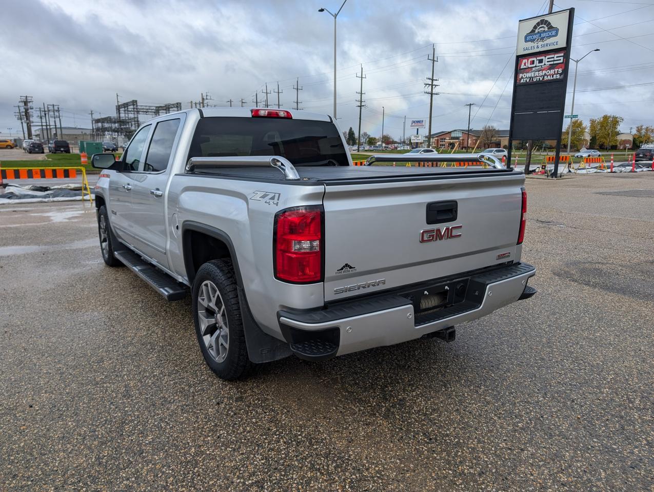 2014 GMC Sierra 1500 SLT | Leather | Heated Steering | Heated Seats - Photo #5