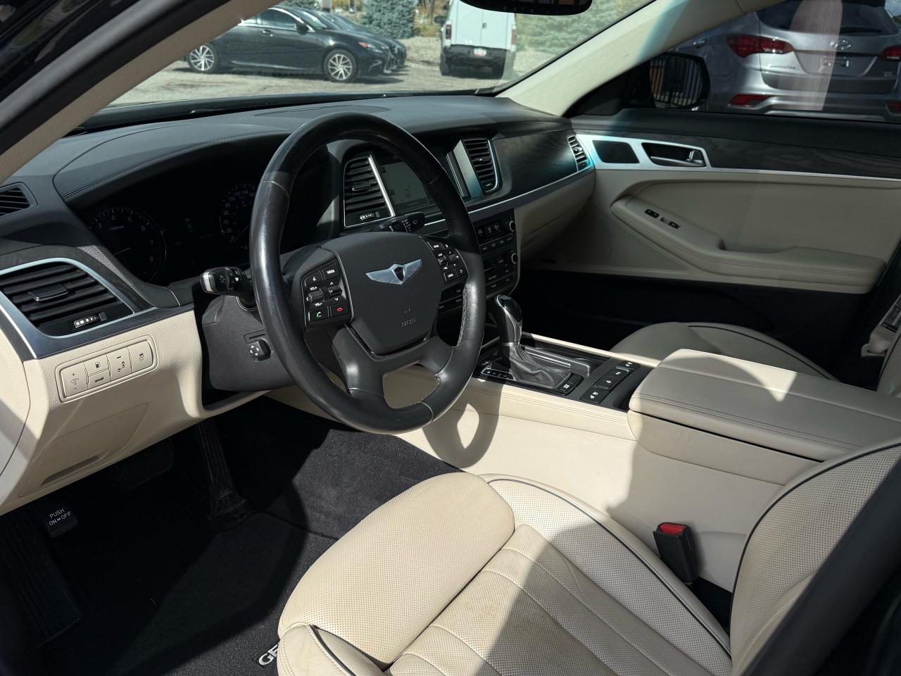 2015 Hyundai Genesis LUXURY | Navigation | Backup Camera | Sunroof - Photo #9