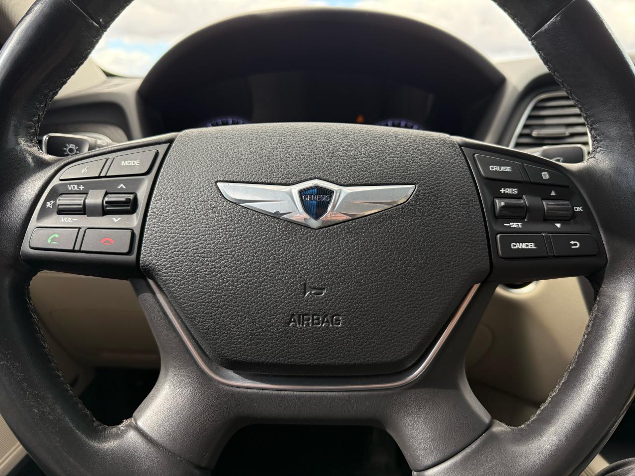 2015 Hyundai Genesis LUXURY | Navigation | Backup Camera | Sunroof - Photo #16