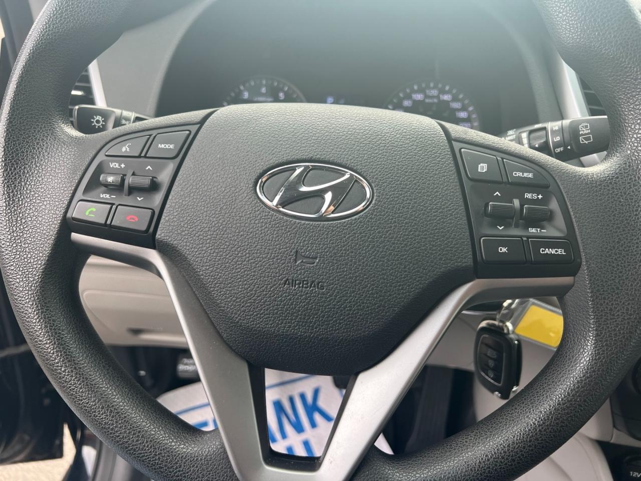 2017 Hyundai Tucson SE AWD * One Owner / Clean Carfax - Photo #12