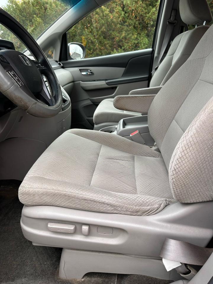 2014 Honda Odyssey SE - Photo #8