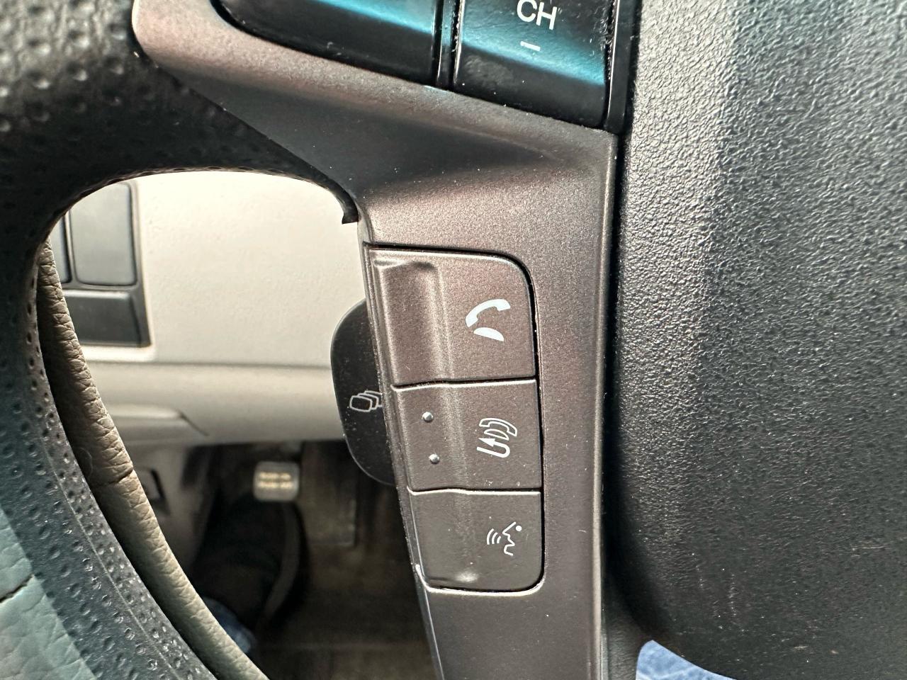 2014 Honda Odyssey SE - Photo #13