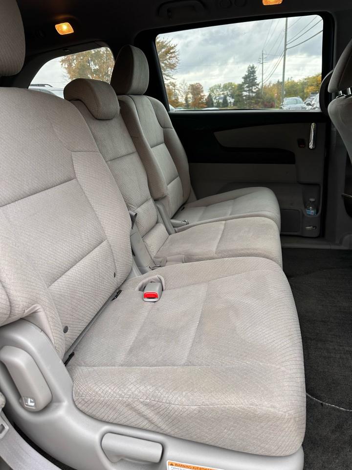 2014 Honda Odyssey SE - Photo #6