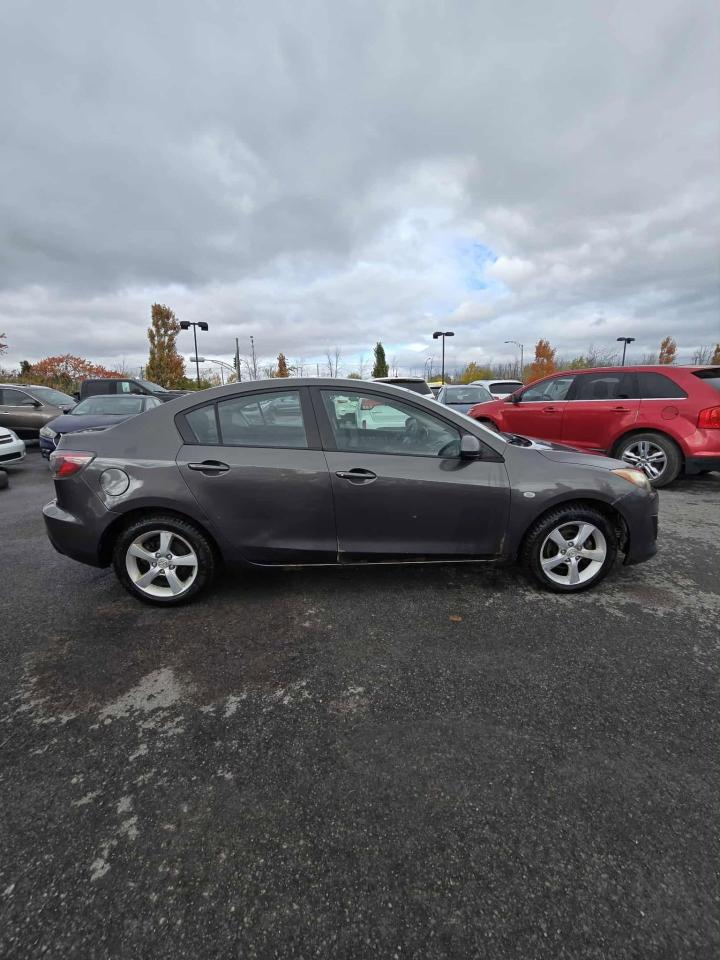 2010 Mazda MAZDA3 GX - Photo #3