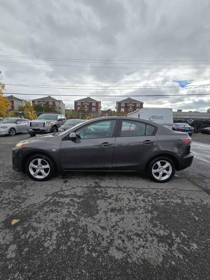 2010 Mazda MAZDA3 GX - Photo #4