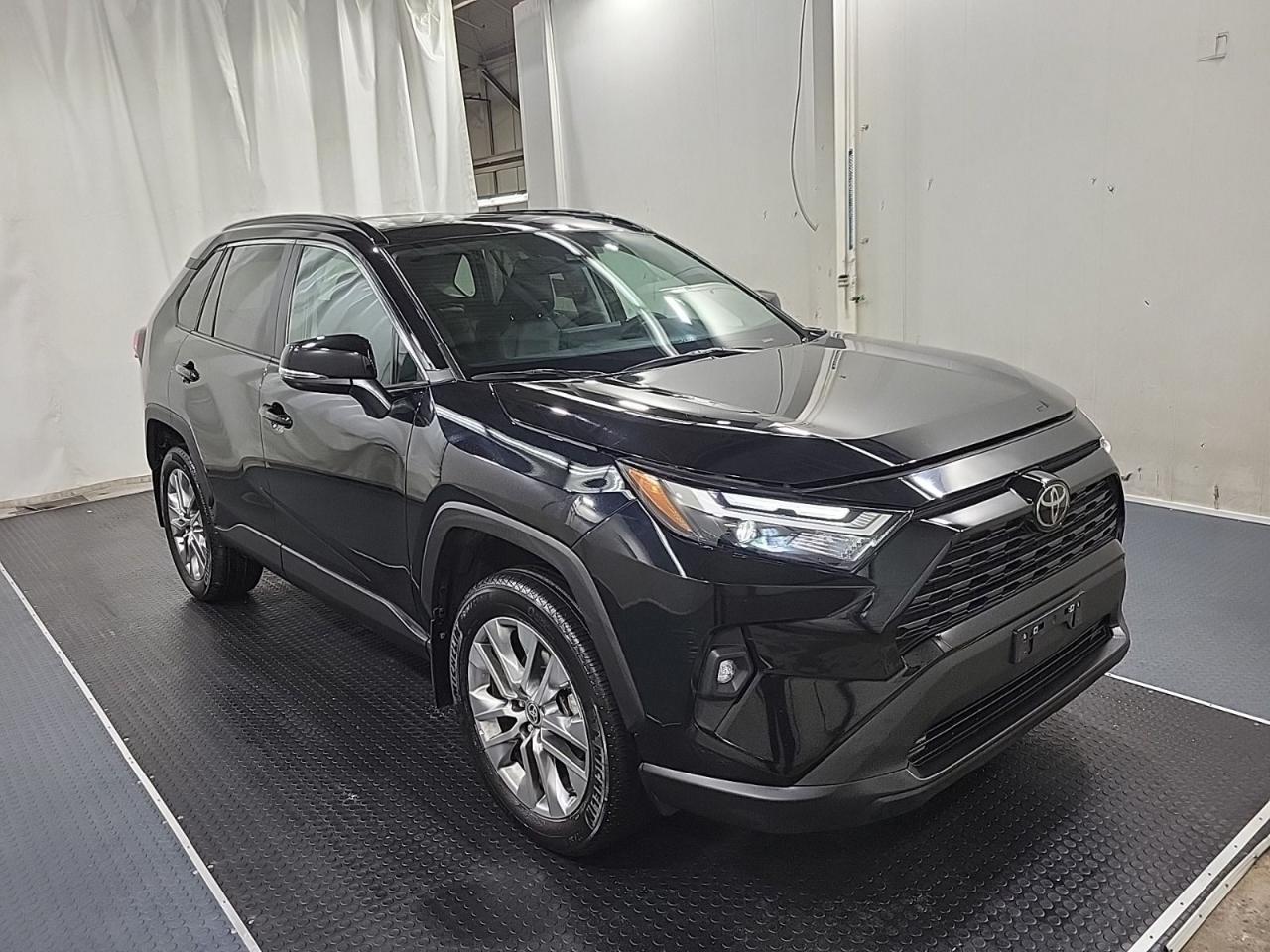 2024 Toyota RAV4 PREMIUM XLE LEATHER AWD TOYOTA WARRANTY - Photo #6