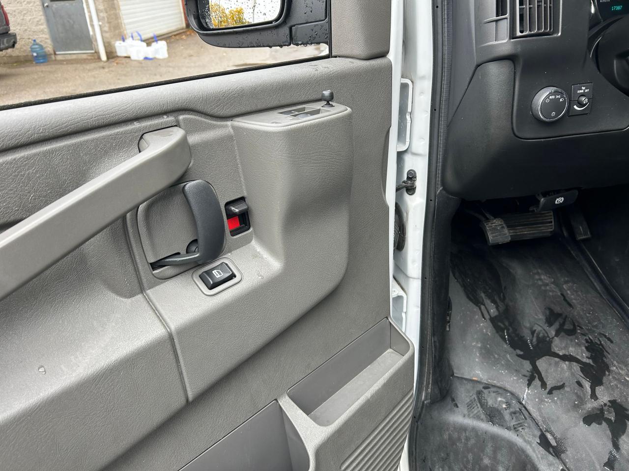 2023 GMC Savana Cargo Van 135 inch wb - Photo #10