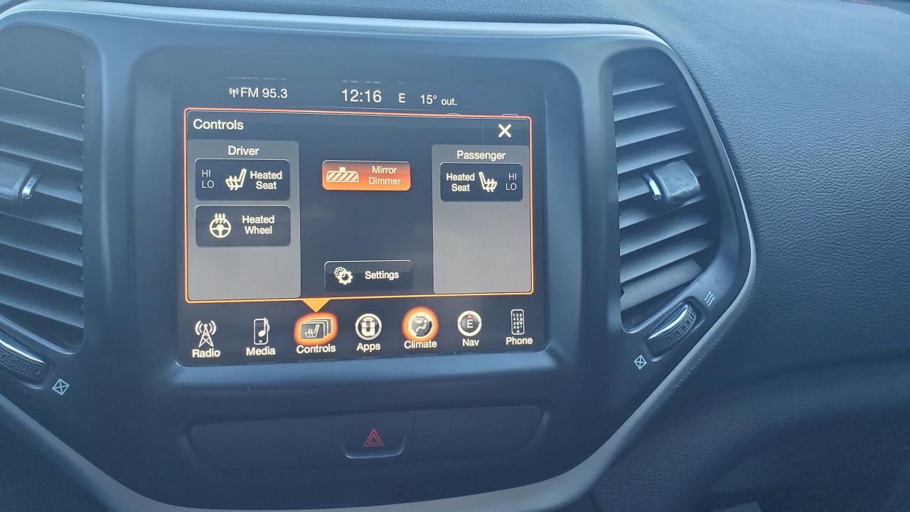 2017 Jeep Cherokee 4WD 4dr Trailhawk-"NO TAX SALE-MAX $2000-LTD TIME - Photo #15