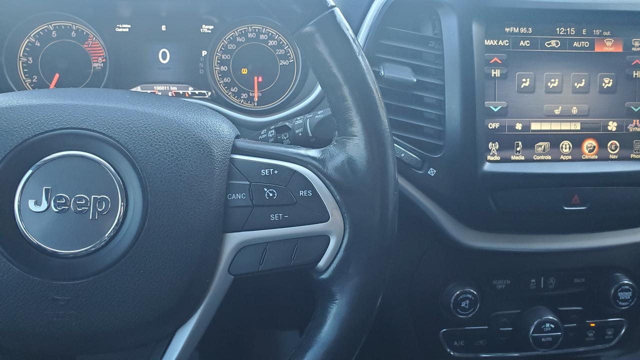 2017 Jeep Cherokee 4WD 4dr Trailhawk-"NO TAX SALE-MAX $2000-LTD TIME Photo