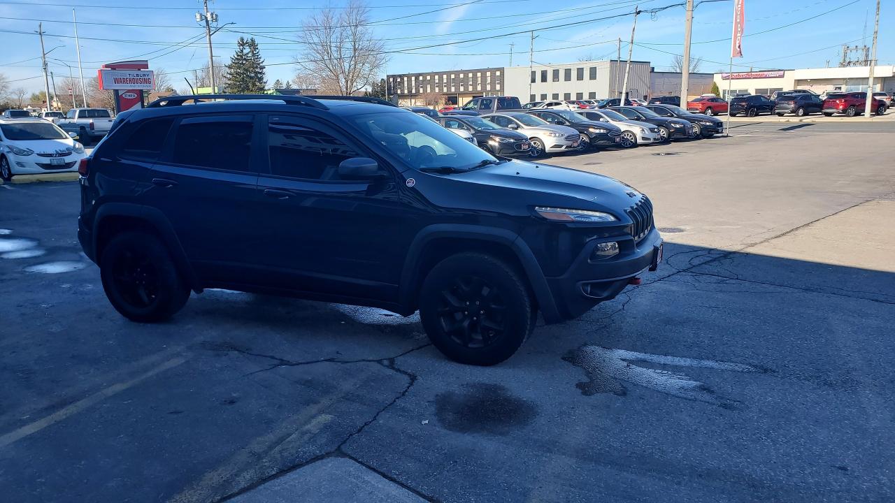 2017 Jeep Cherokee 4WD 4dr Trailhawk-"NO TAX SALE-MAX $2000-LTD TIME Photo