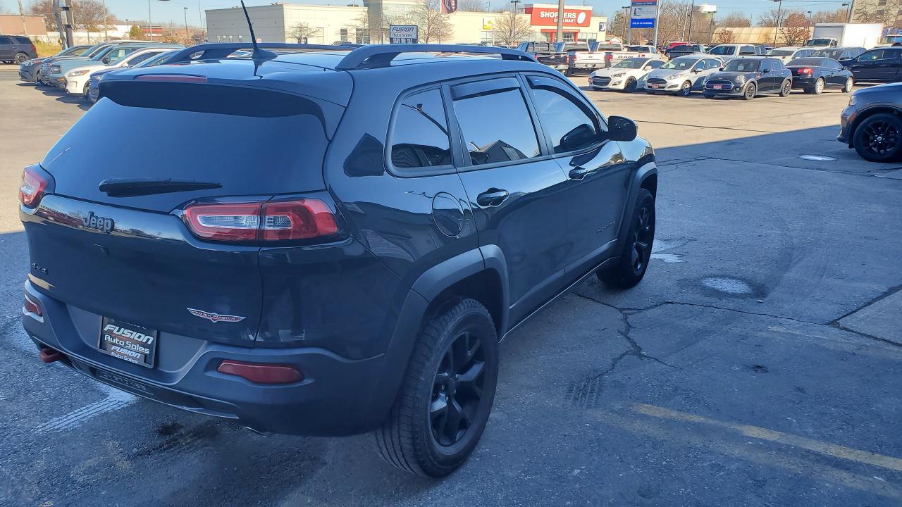 2017 Jeep Cherokee 4WD 4dr Trailhawk-"NO TAX SALE-MAX $2000-LTD TIME - Photo #5