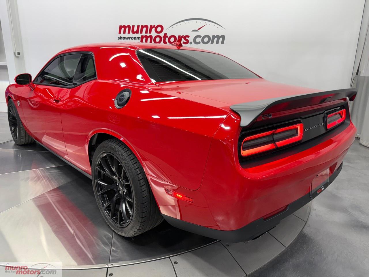 2023 Dodge Challenger SRT Hellcat Jailbreak RWD Photo4