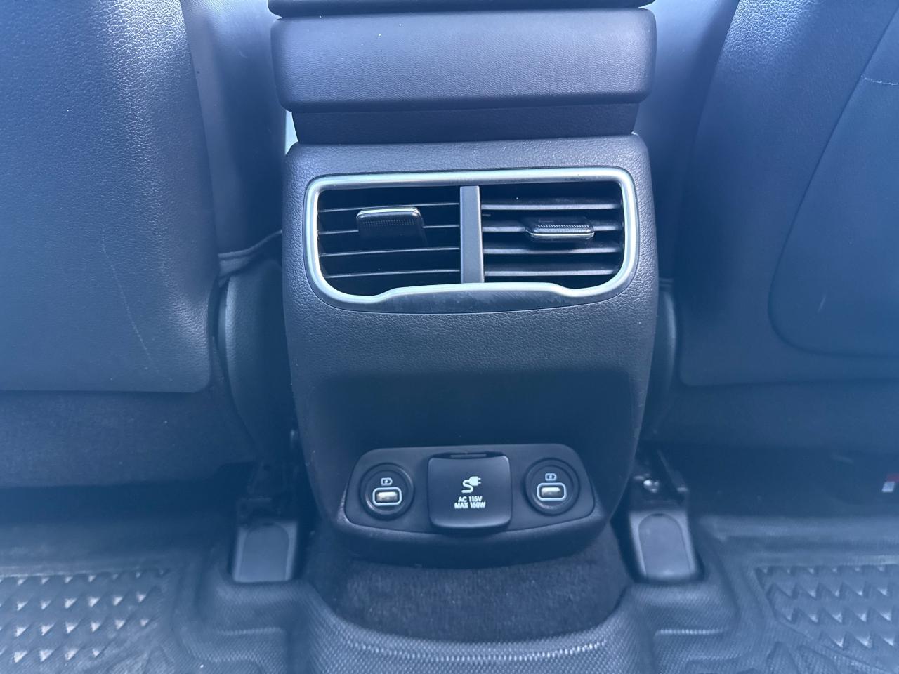 2023 Hyundai Santa Fe Ultimate Calligraphy Photo