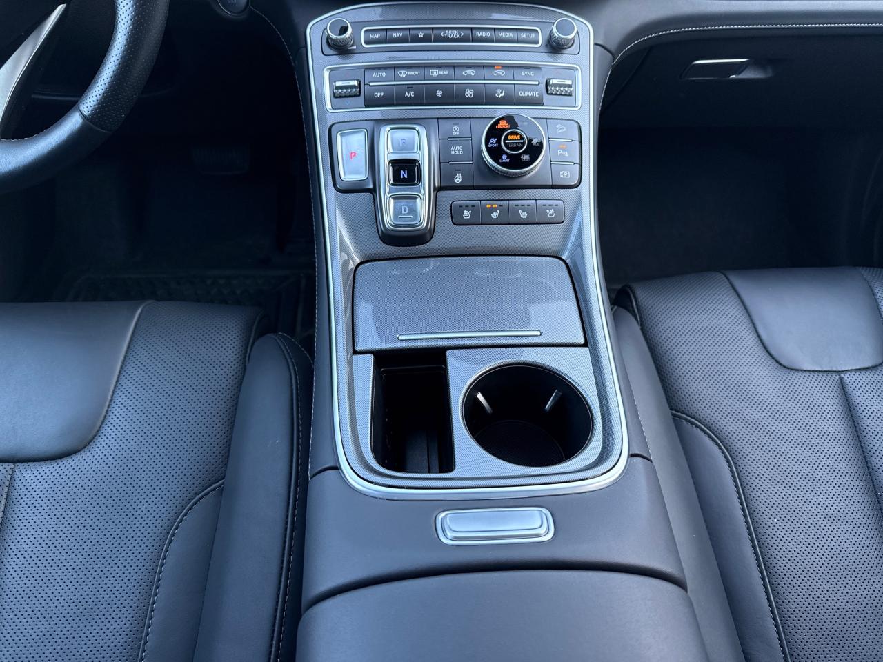 2023 Hyundai Santa Fe Ultimate Calligraphy Photo