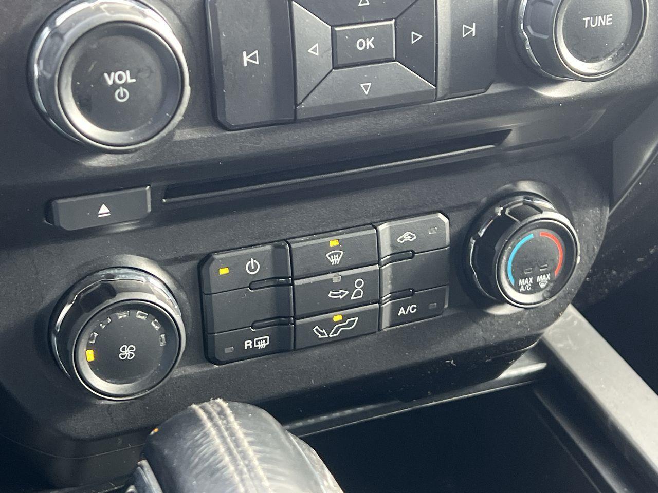 2018 Ford F-150 XLT 4X4, SIRIUS XM, BACK UP CAMERA!! Photo