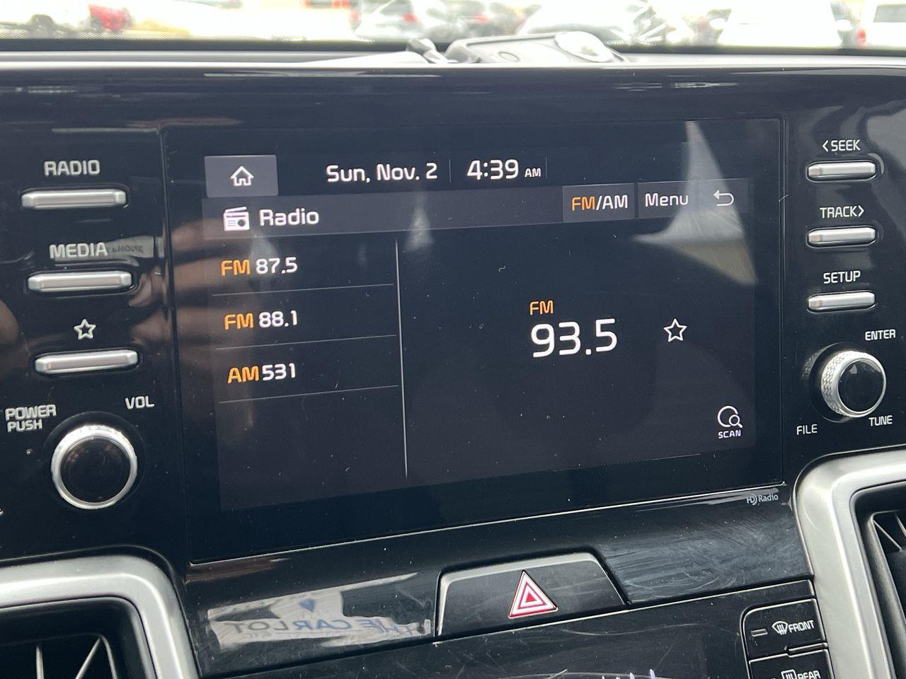 2021 Kia Sorento 2.5L LX Premium AWD, 7 PASSENGER, SIRIUS XM, HEATED STEERING WHEEL, HEATED FRONT SEATS, BACK UP CAM!! Photo