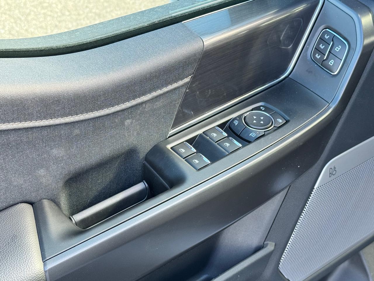 2025 Ford F-150 Lariat Photo