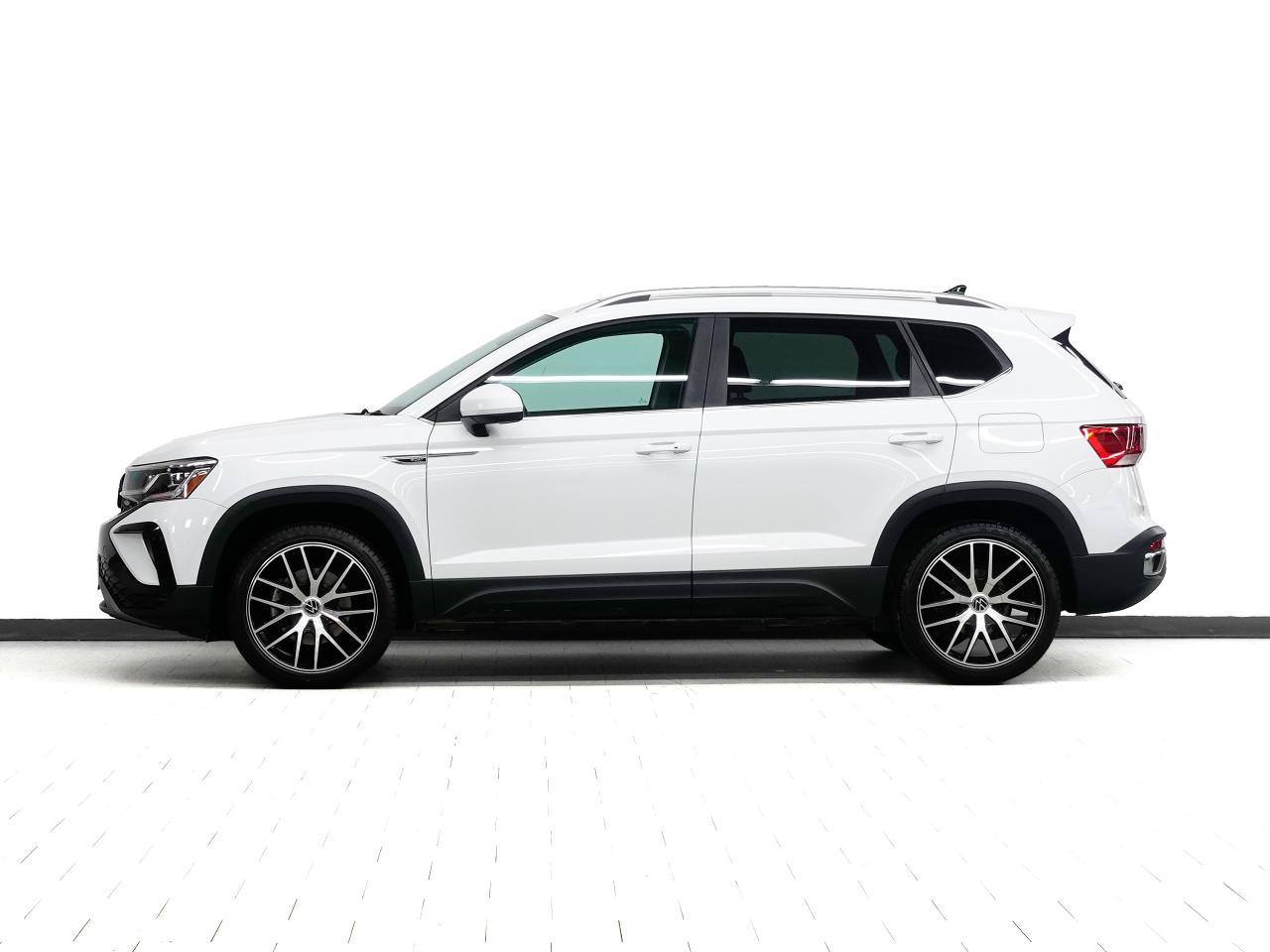 2022 Volkswagen Taos HIGHLINE | AWD | Nav | Leather | Pano roof | BSM