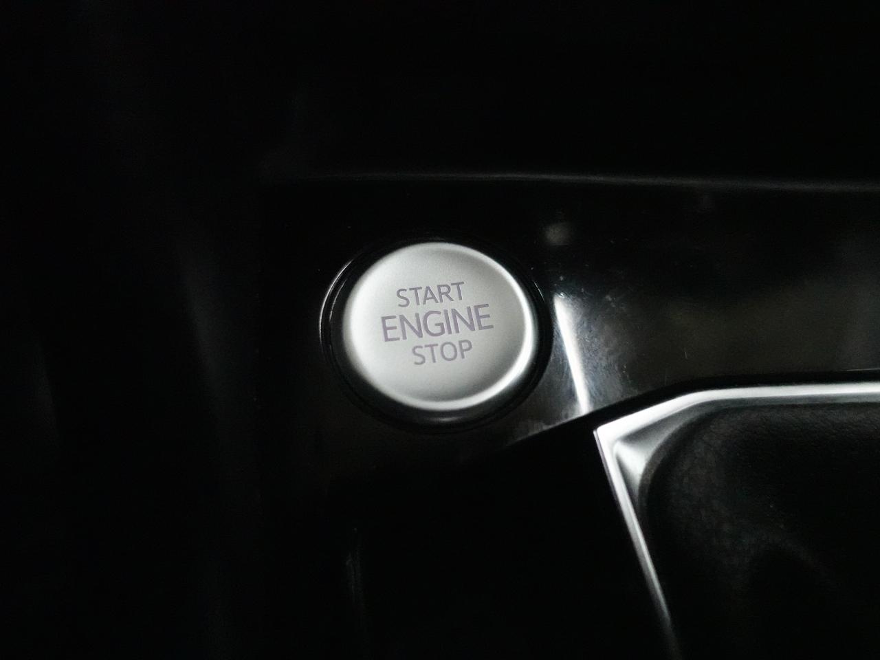 2022 Volkswagen Taos HIGHLINE | AWD | Nav | Leather | Pano roof | BSM