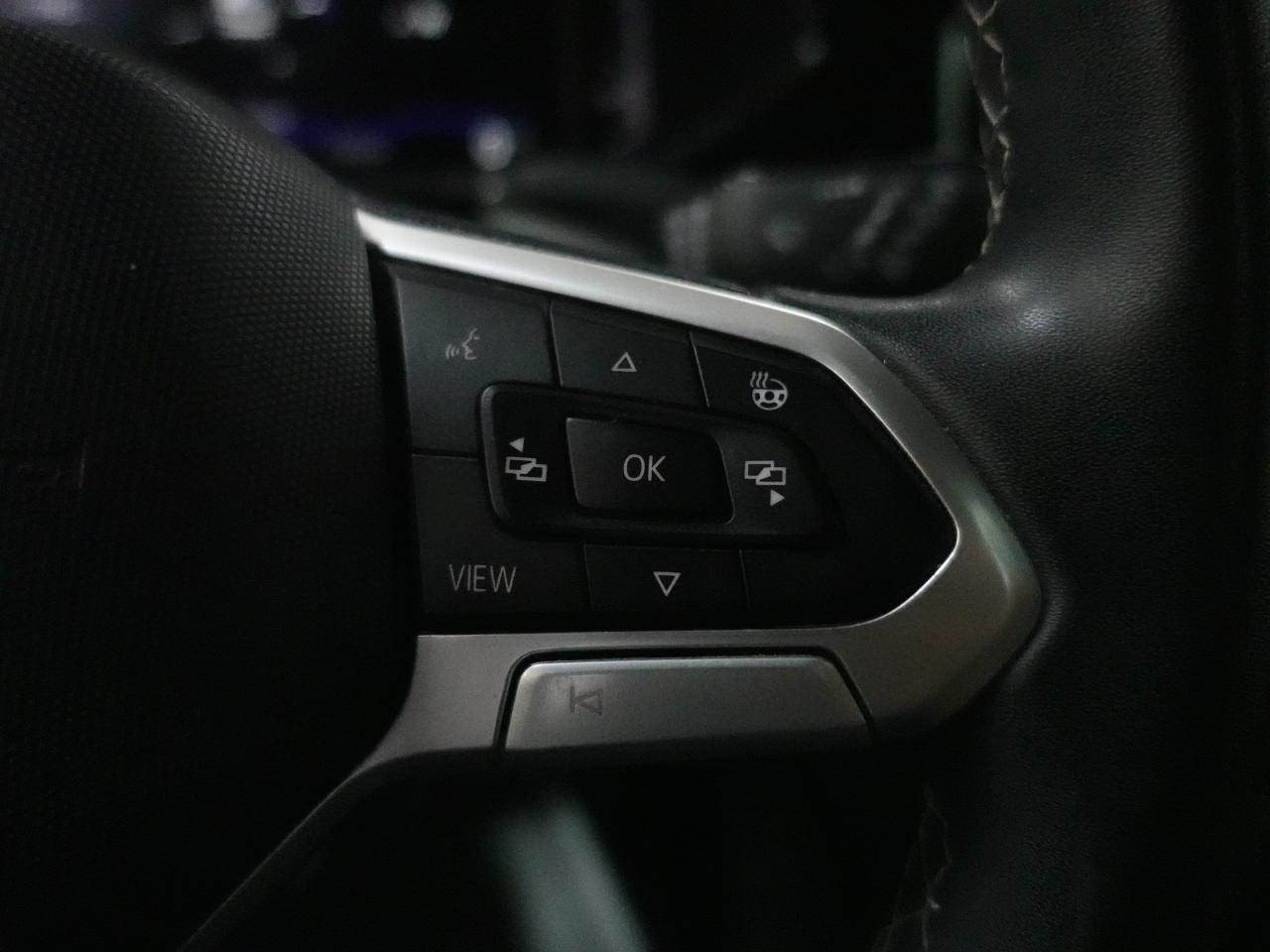 2022 Volkswagen Taos HIGHLINE | AWD | Nav | Leather | Pano roof | BSM